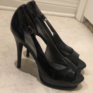 Guess peep toe heels